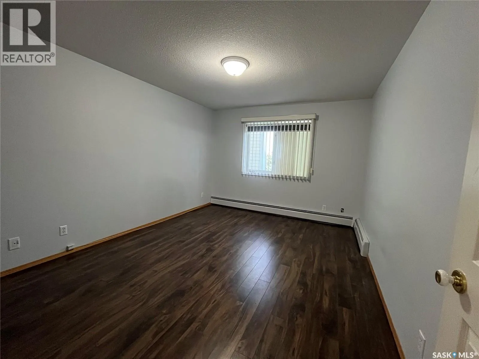 206 230 Lister Kaye CRESCENT