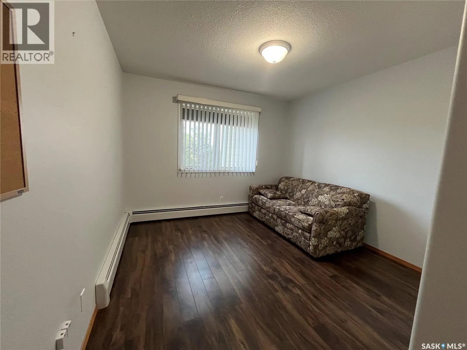 206 230 Lister Kaye CRESCENT