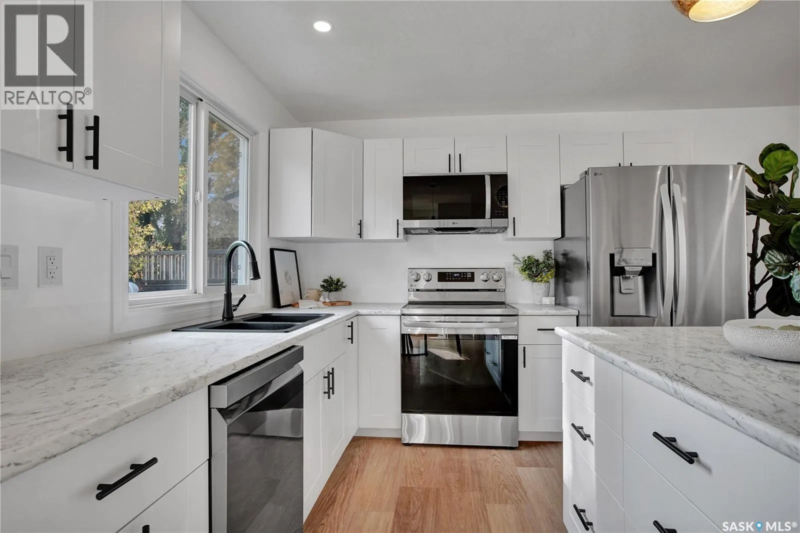 3663 Fairlight DRIVE
