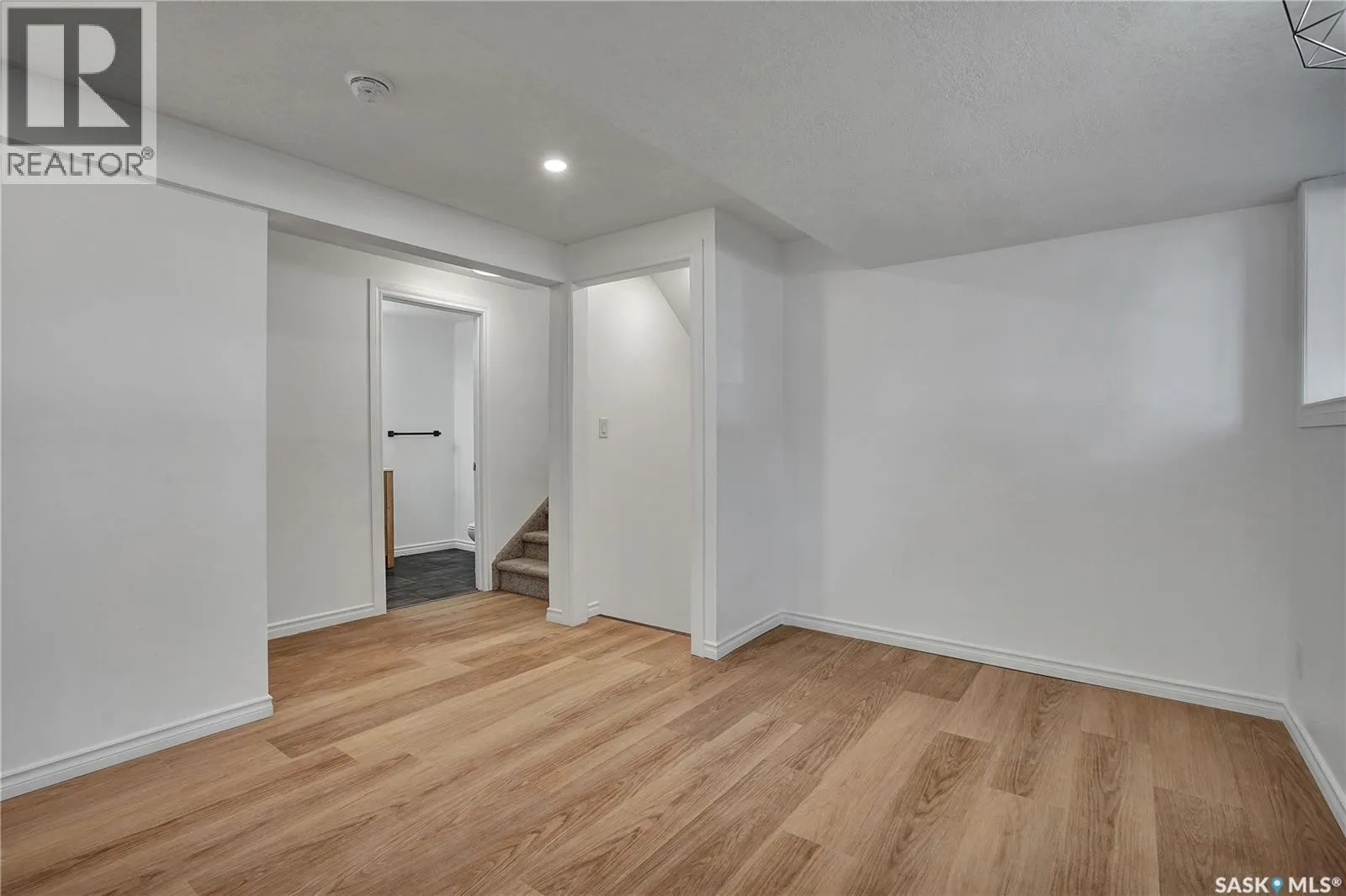 3663 Fairlight DRIVE