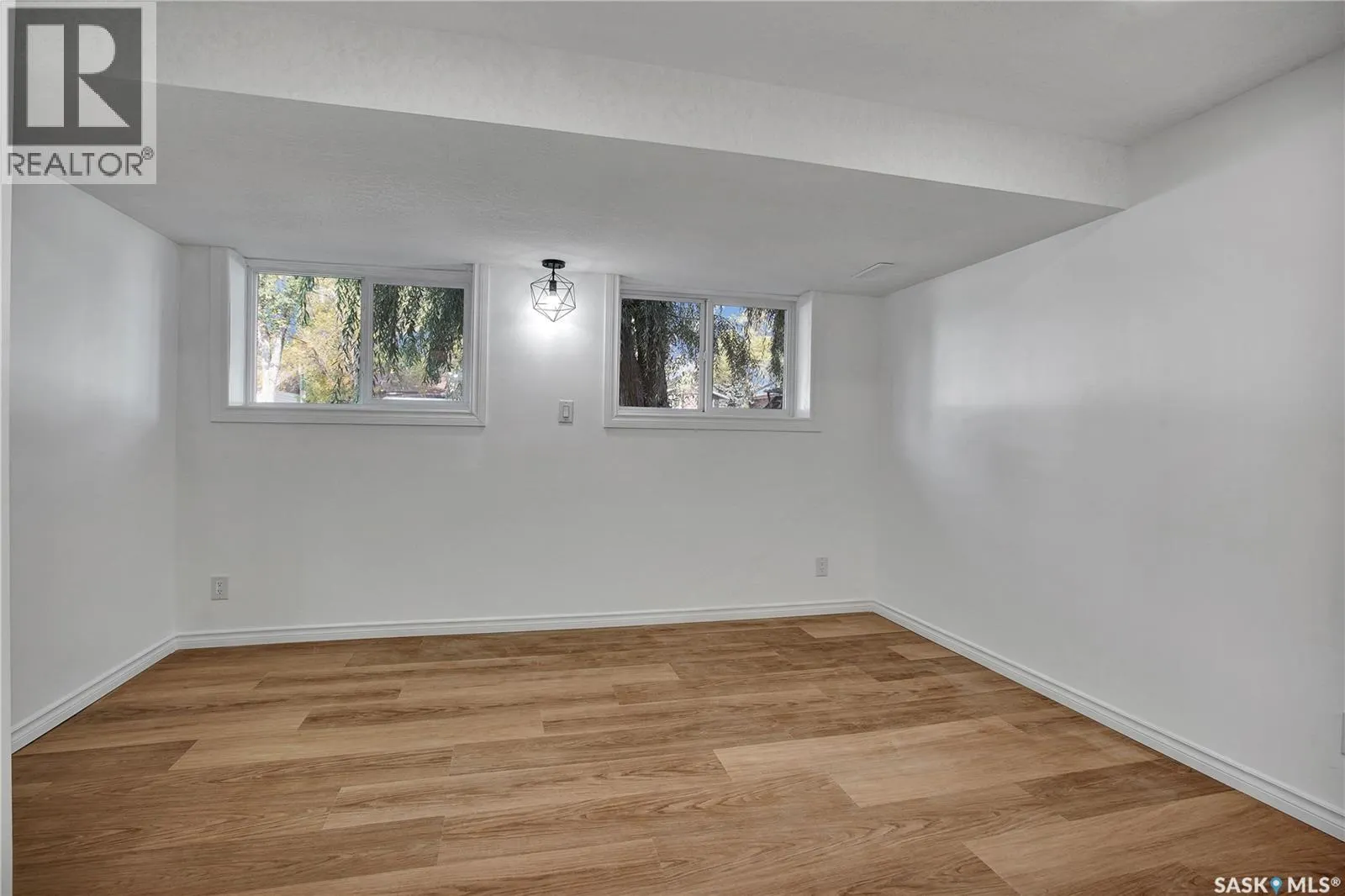 3663 Fairlight DRIVE