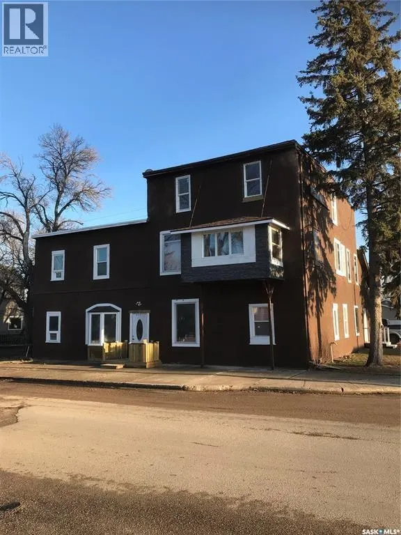575 Athabasca STREET W