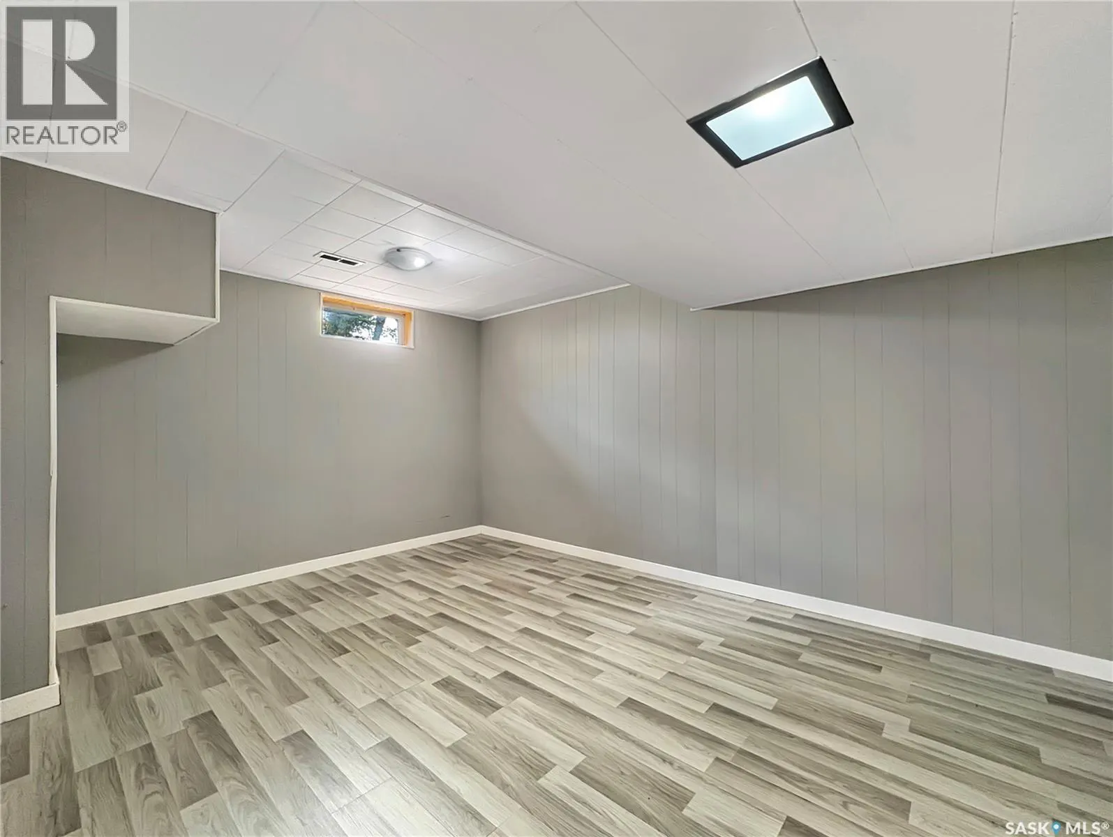2118 102nd CRESCENT