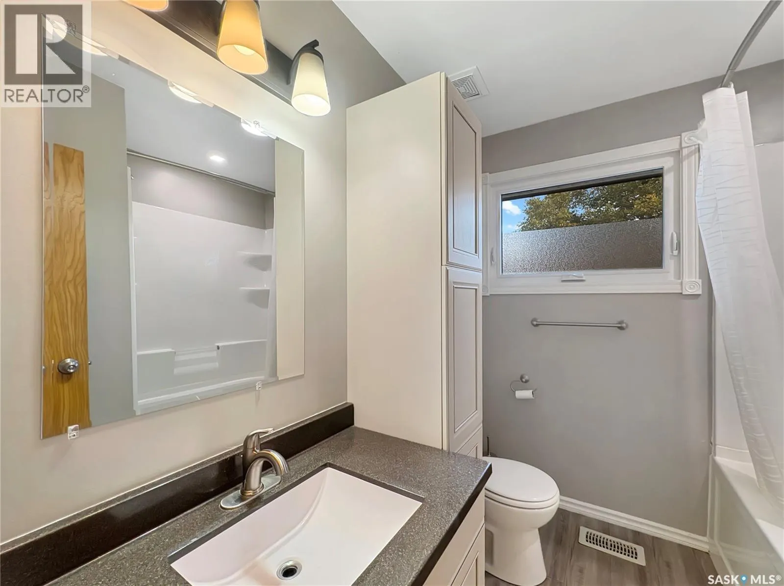 2118 102nd CRESCENT