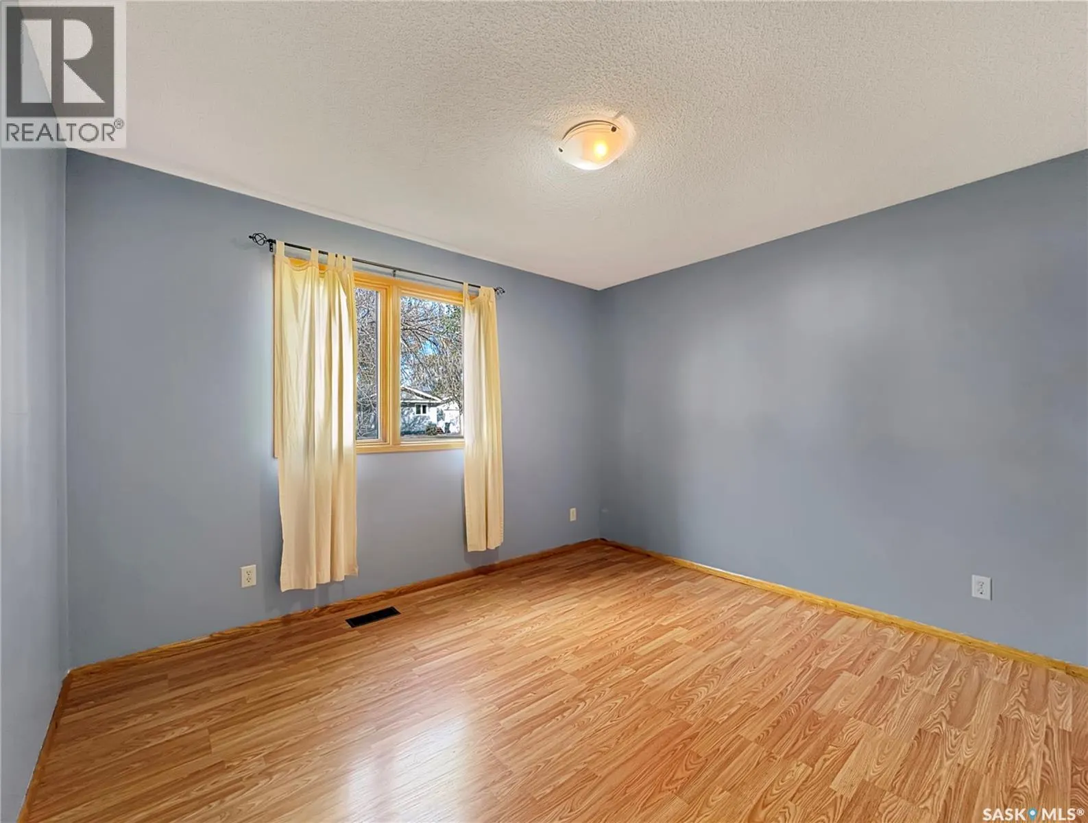 2118 102nd CRESCENT
