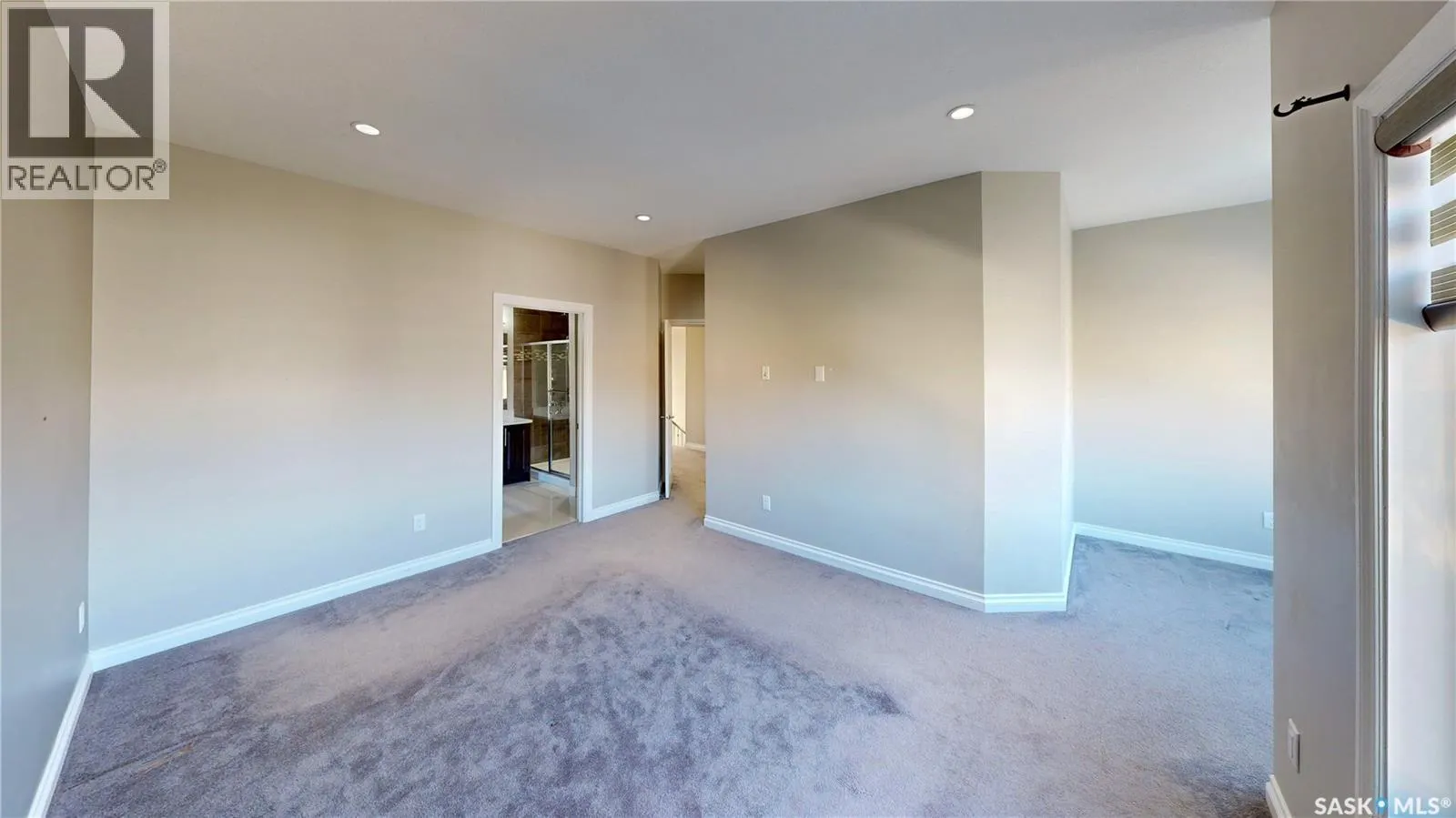 5330 McKenna CRESCENT