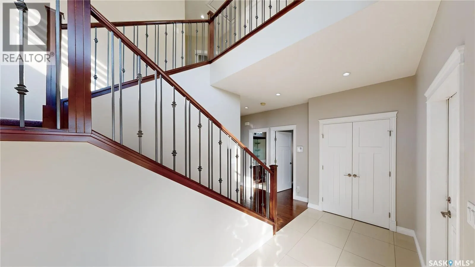 5330 McKenna CRESCENT