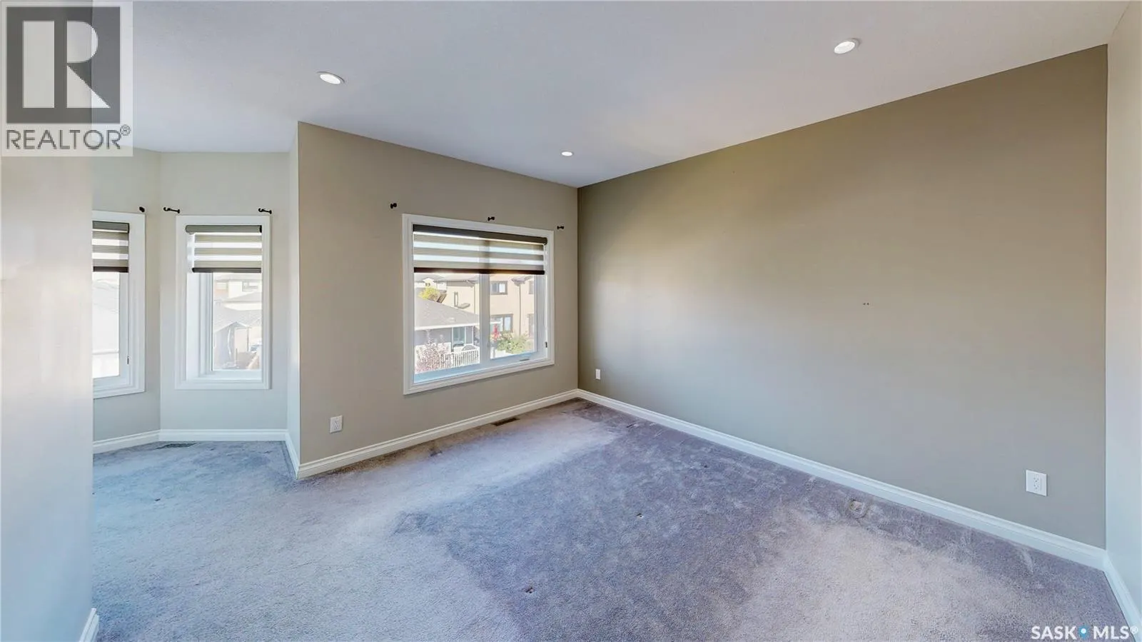 5330 McKenna CRESCENT
