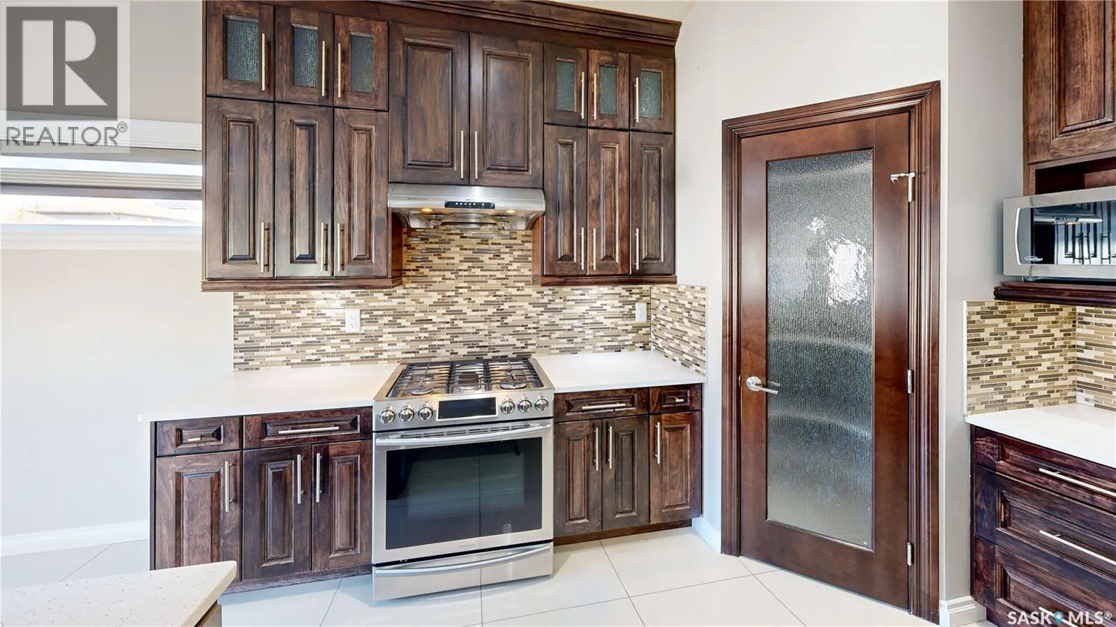 5330 McKenna CRESCENT