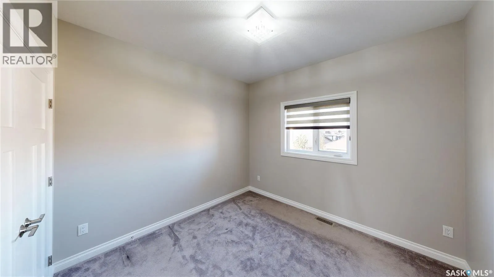 5330 McKenna CRESCENT