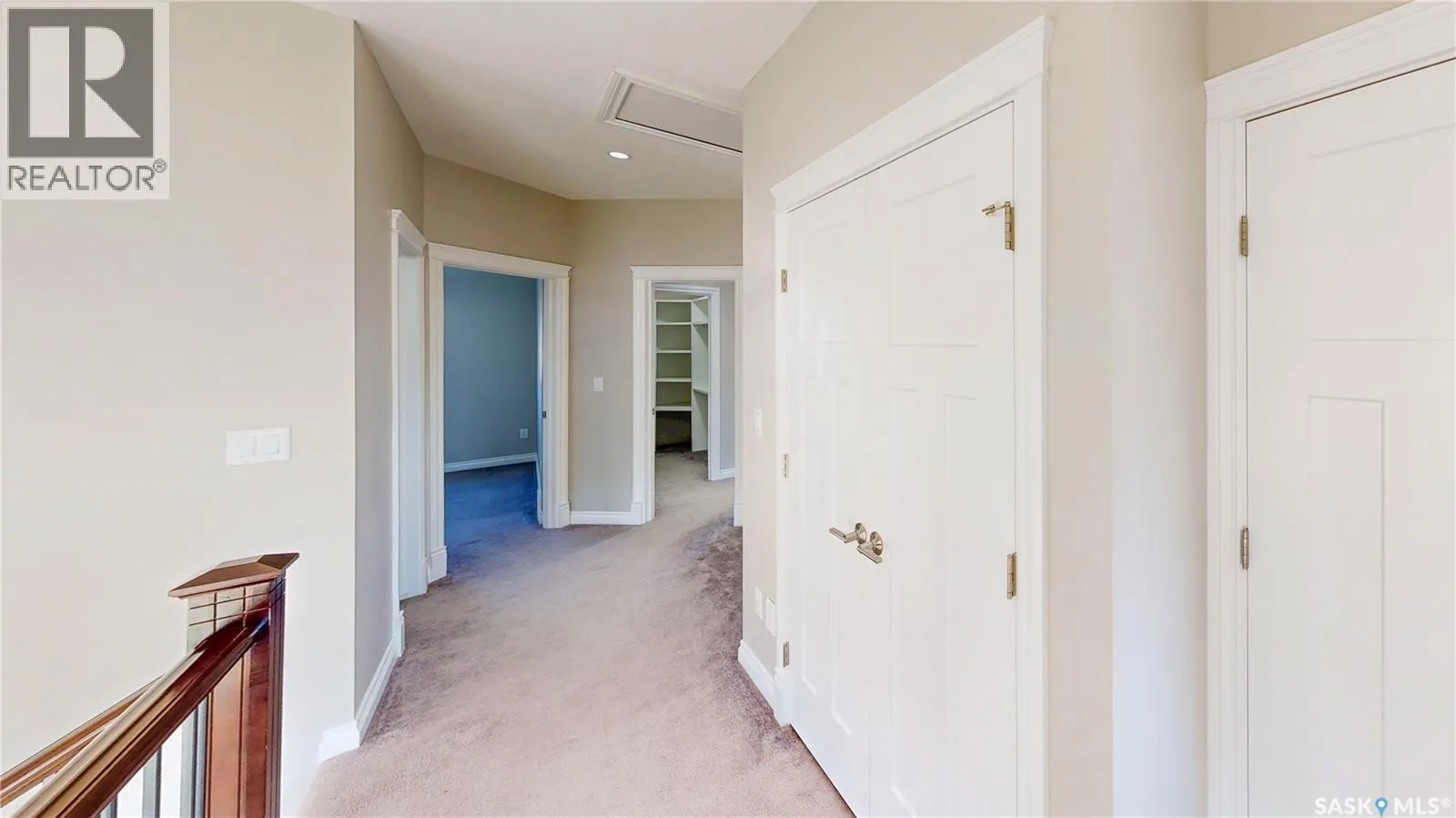 5330 McKenna CRESCENT