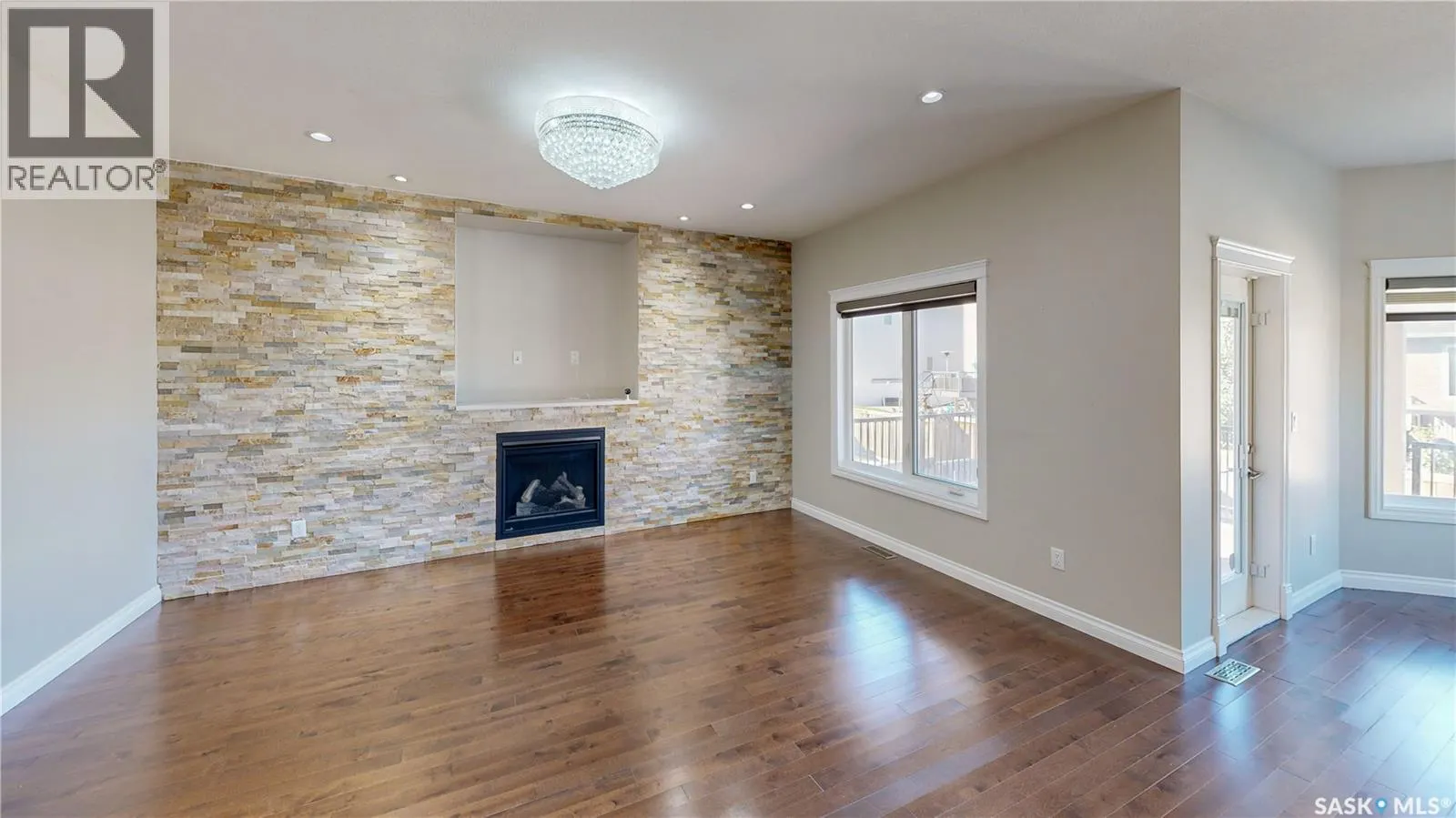 5330 McKenna CRESCENT