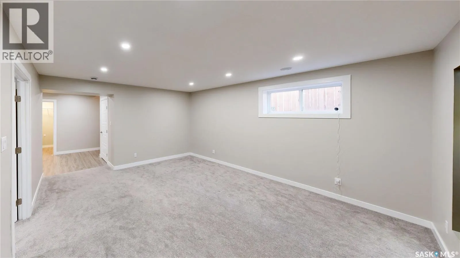 5330 McKenna CRESCENT