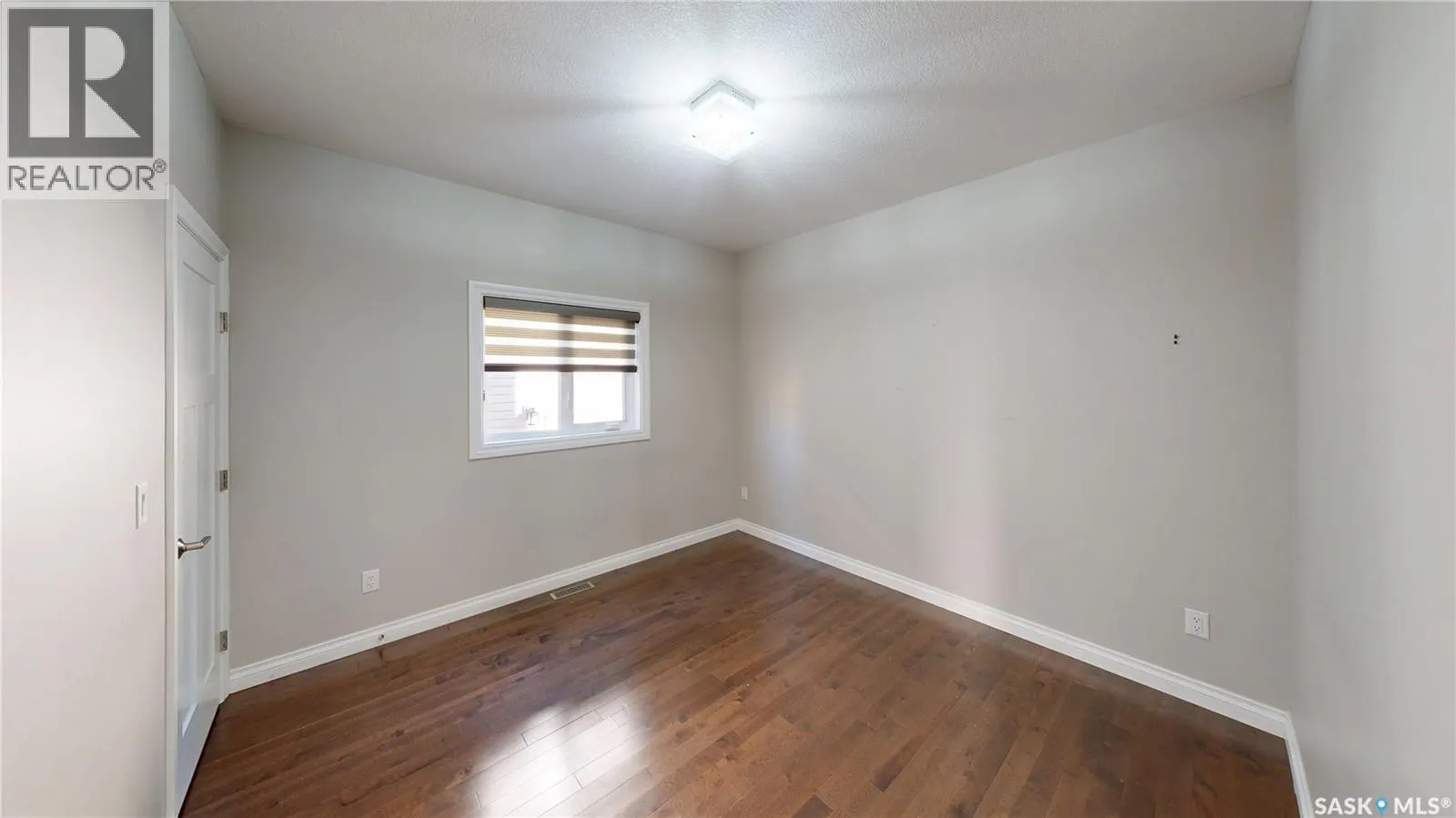 5330 McKenna CRESCENT