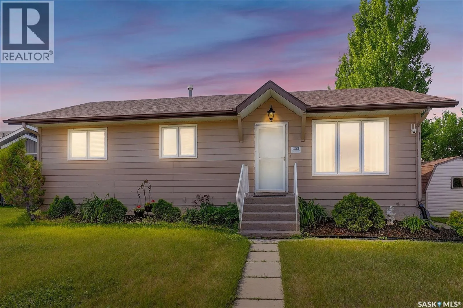 205 Maple STREET