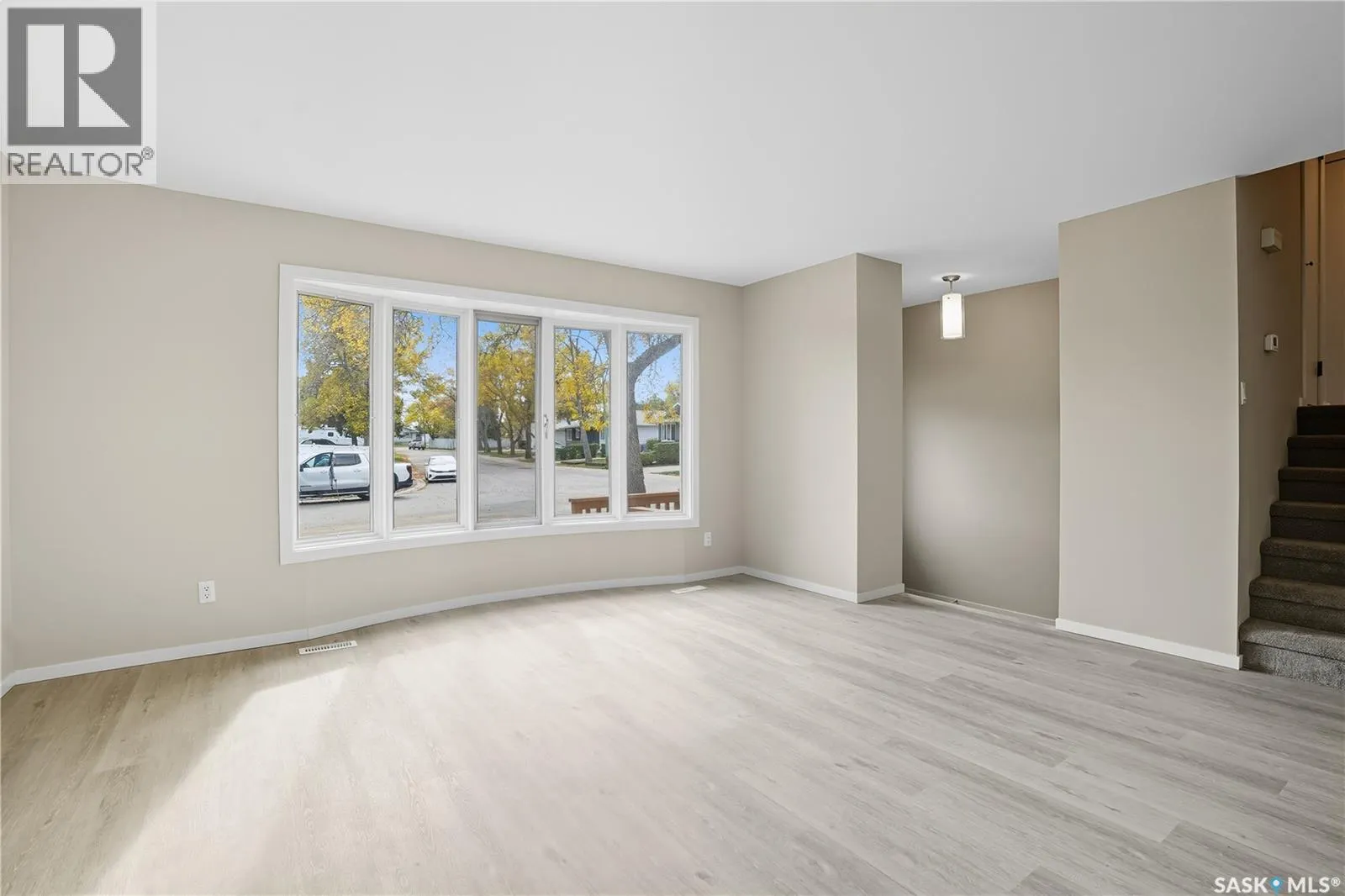 42 Aitken CRESCENT