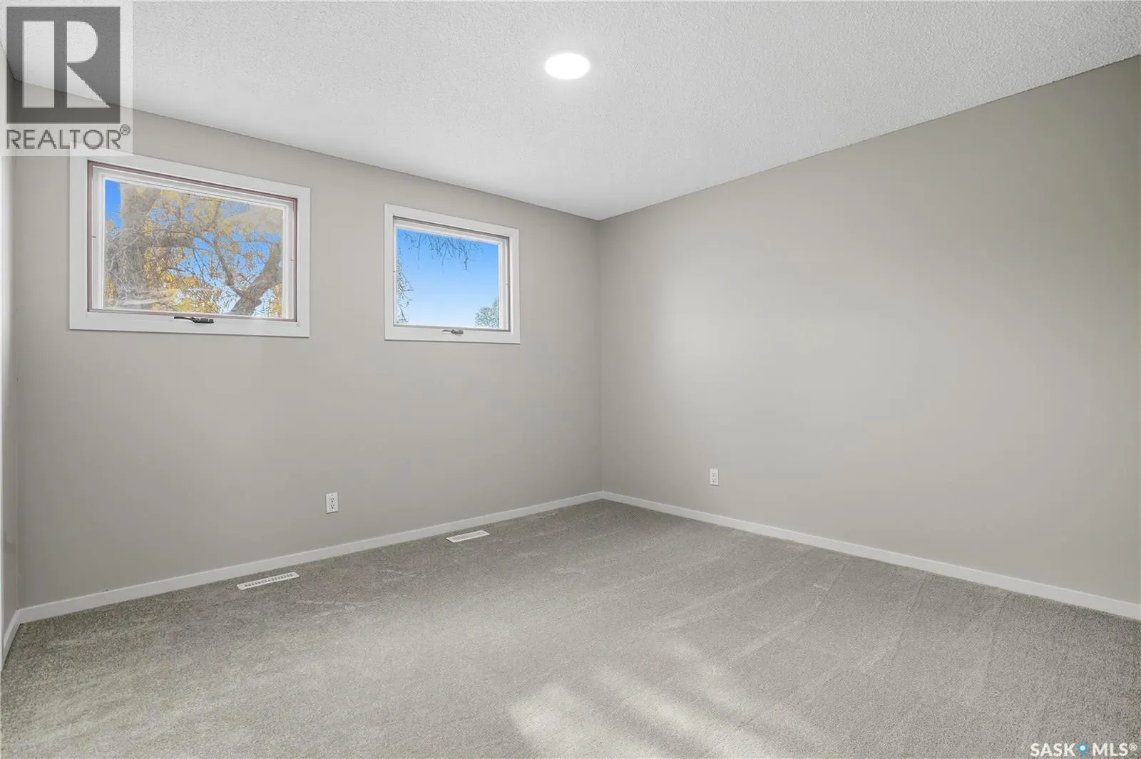 42 Aitken CRESCENT