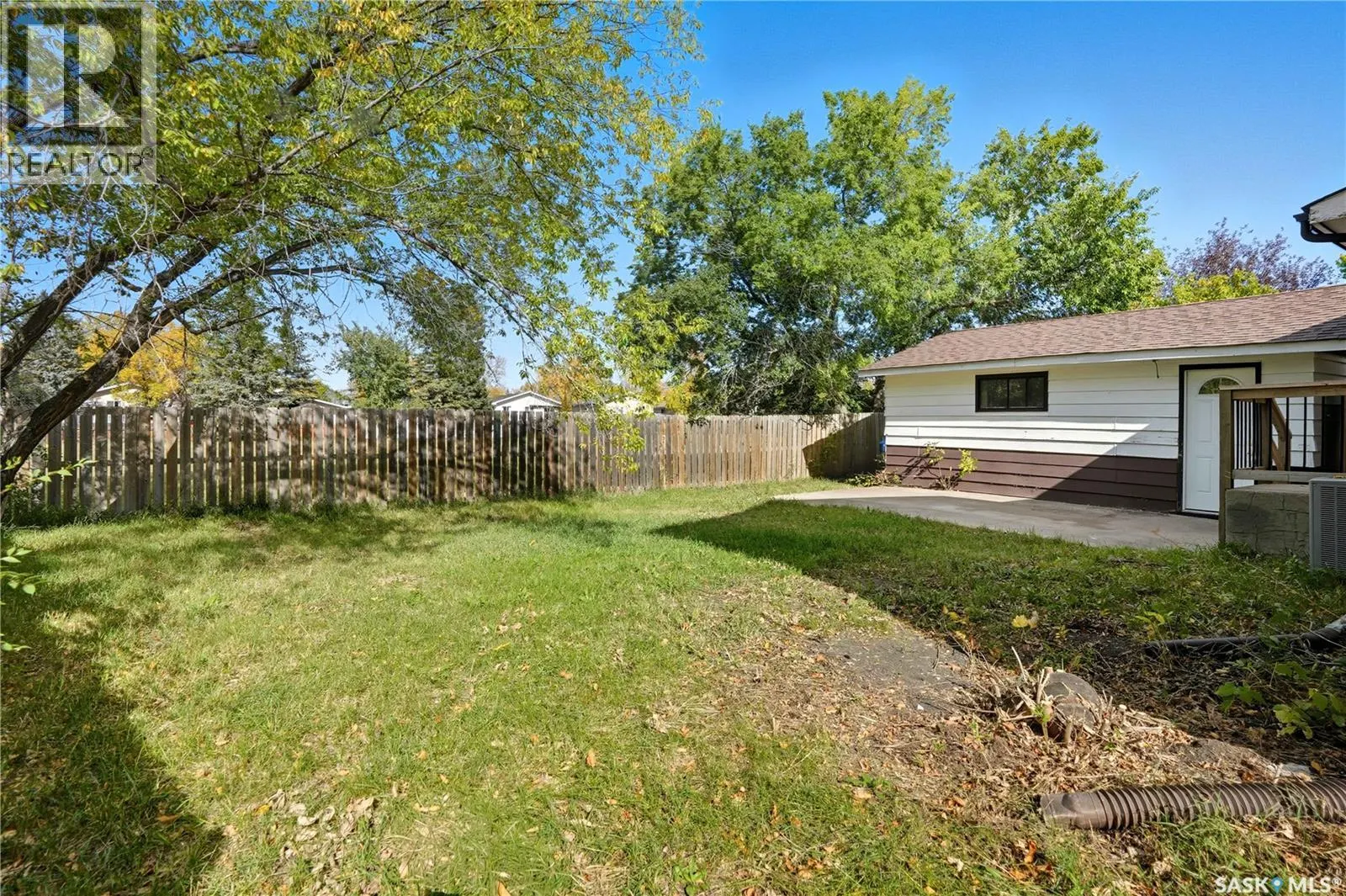 42 Aitken CRESCENT