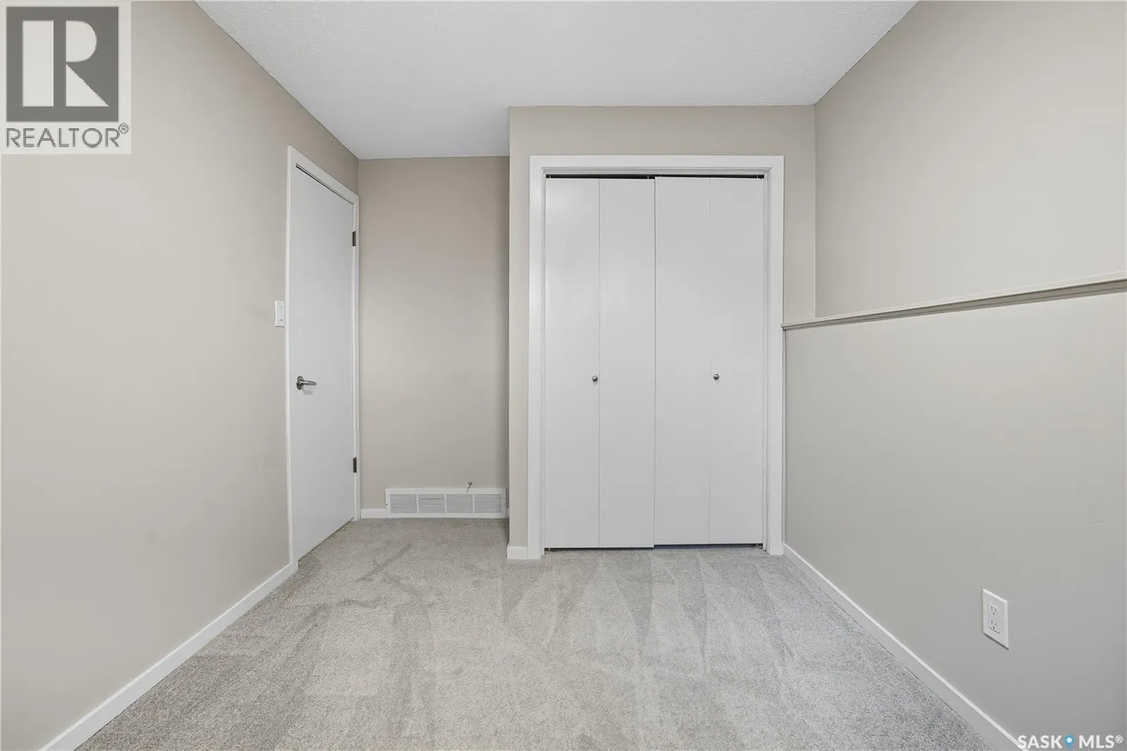 42 Aitken CRESCENT