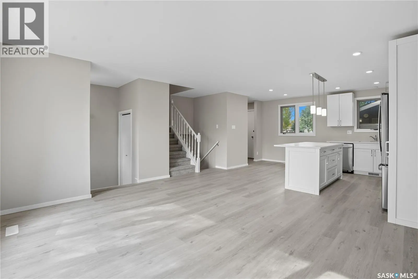 42 Aitken CRESCENT
