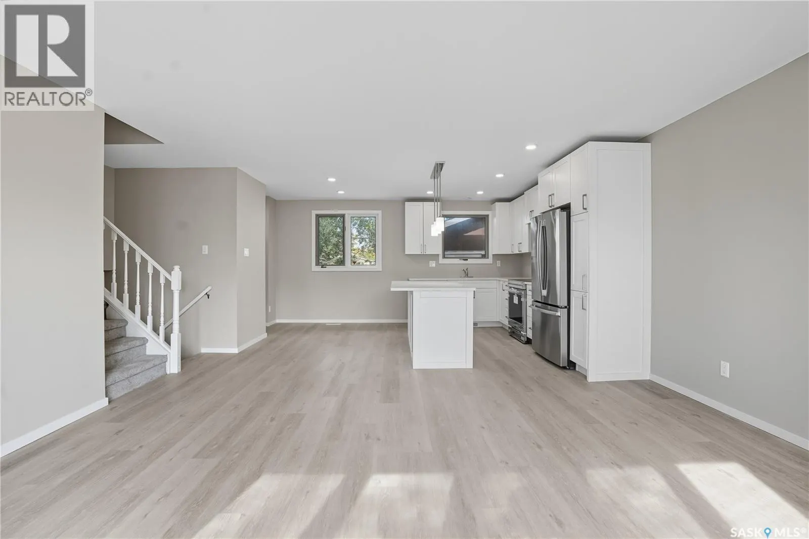 42 Aitken CRESCENT
