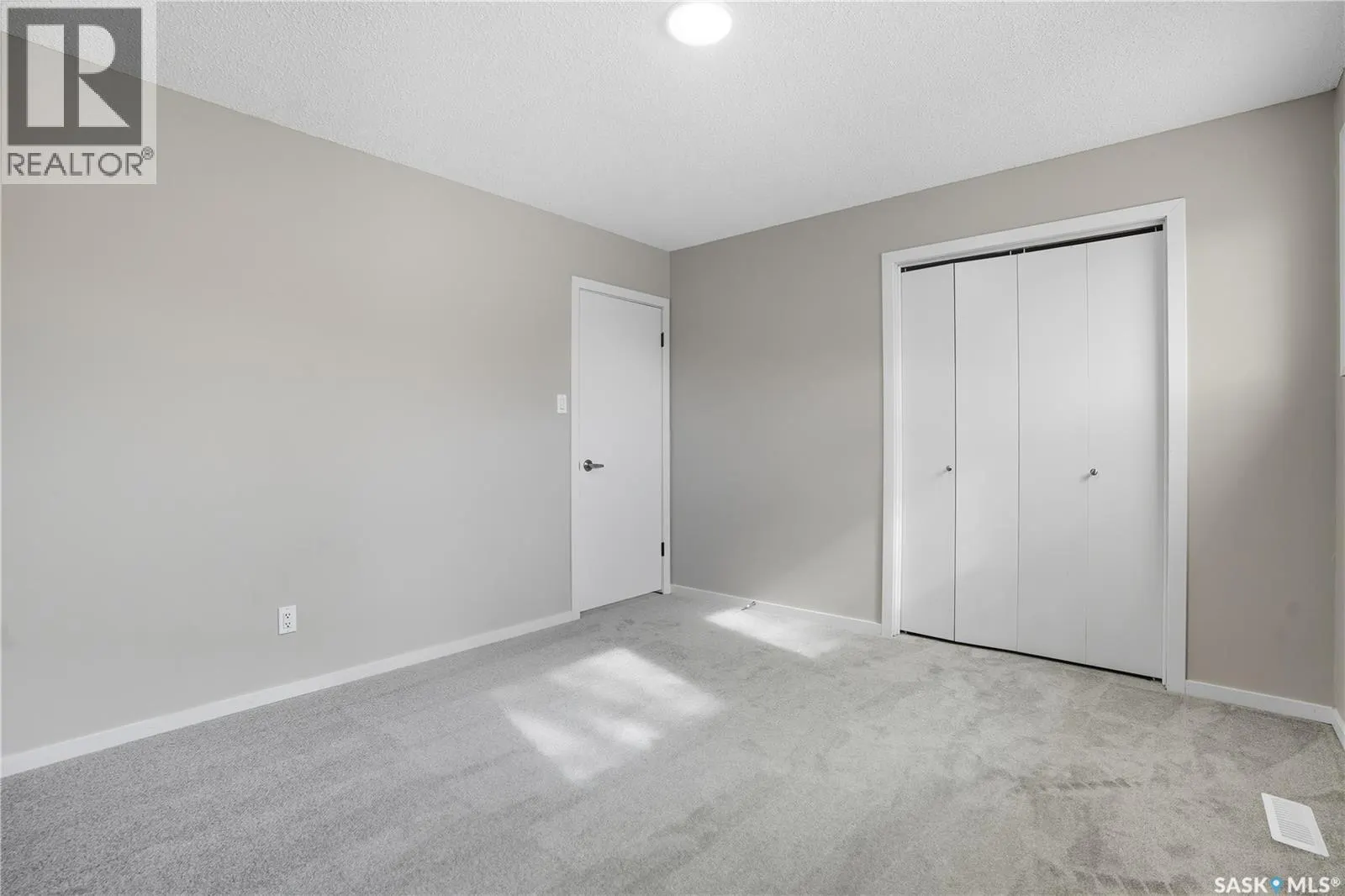 42 Aitken CRESCENT