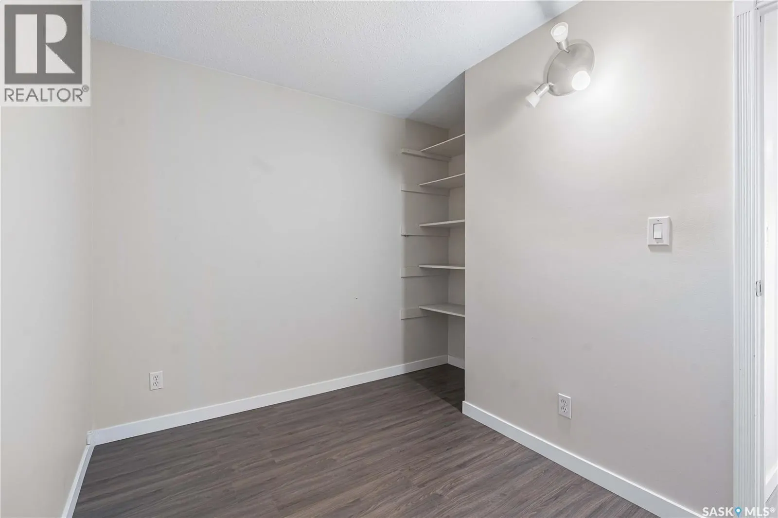102d 213 Main STREET