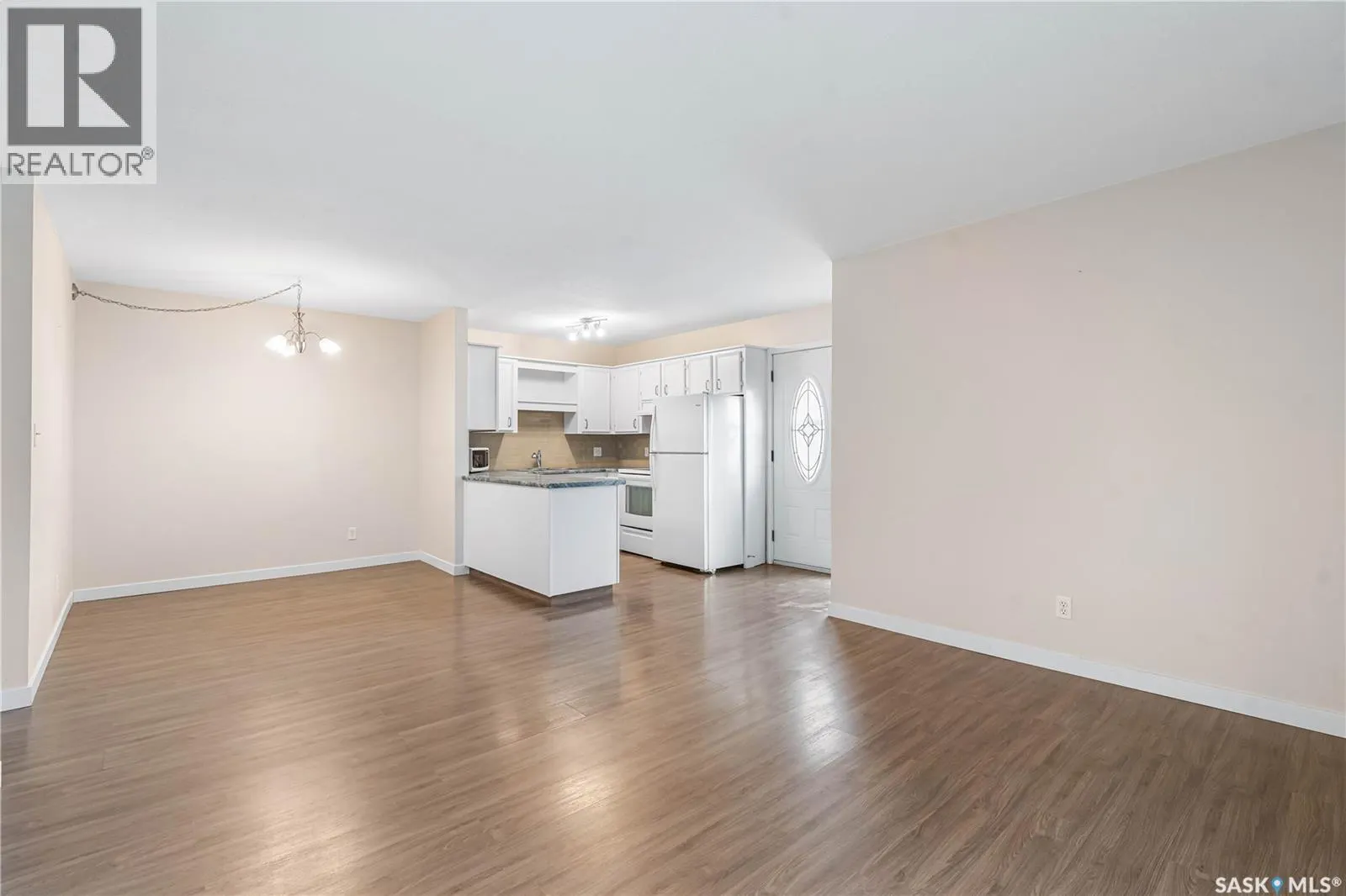 102d 213 Main STREET