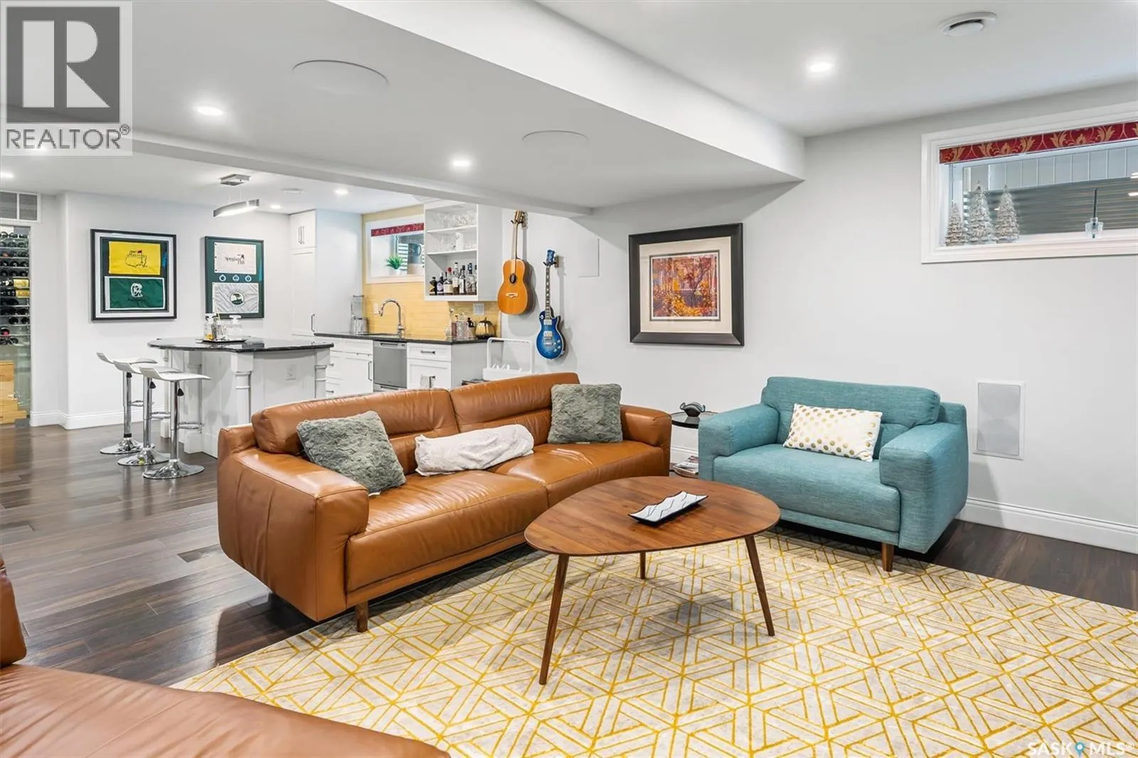210 Clubhouse BOULEVARD