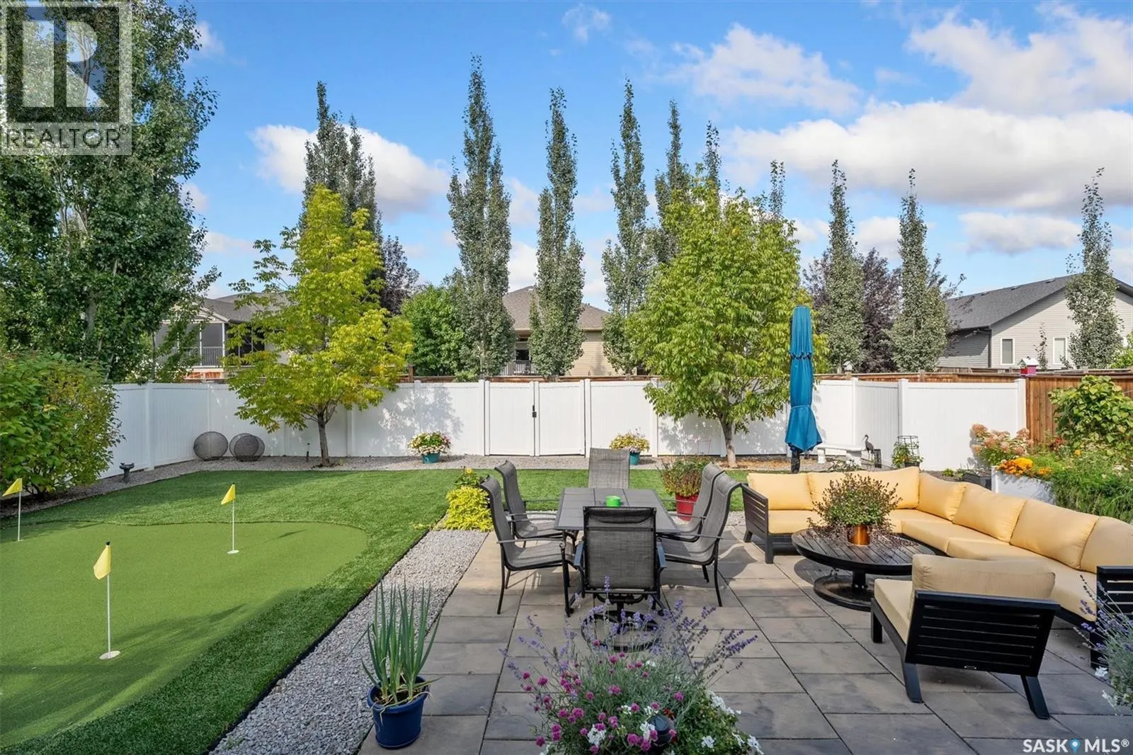 210 Clubhouse BOULEVARD