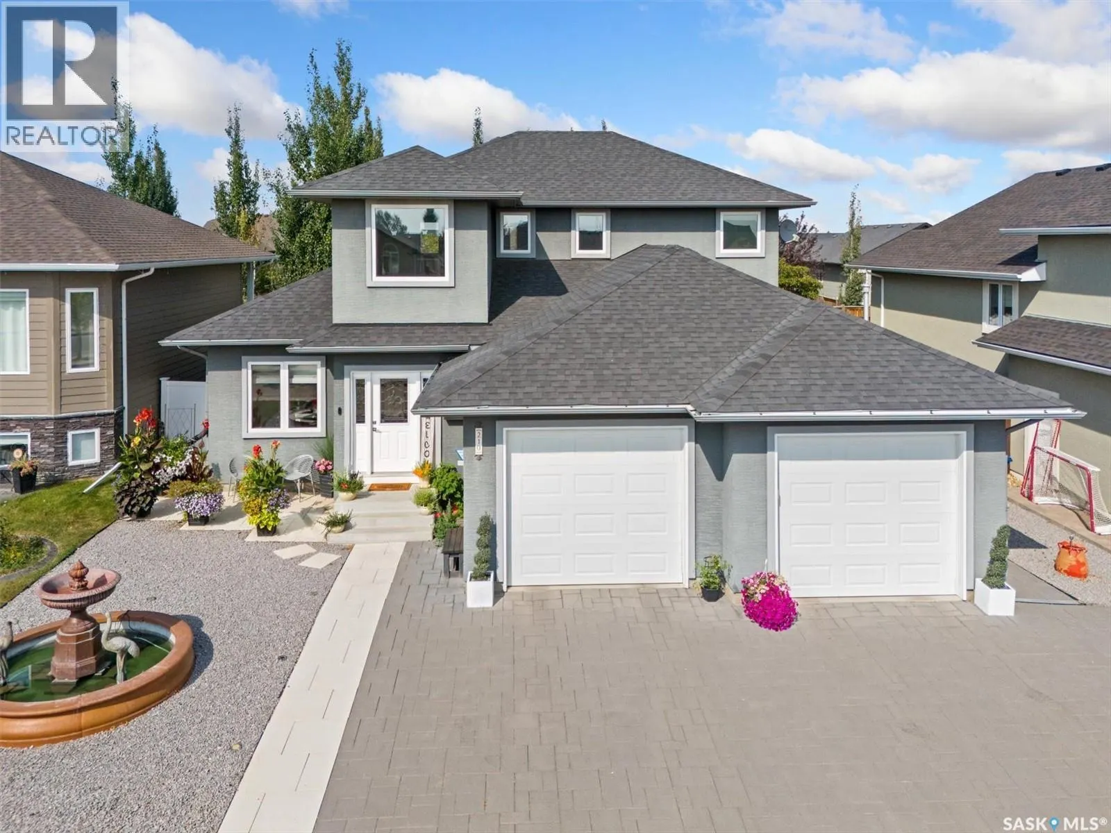 210 Clubhouse BOULEVARD