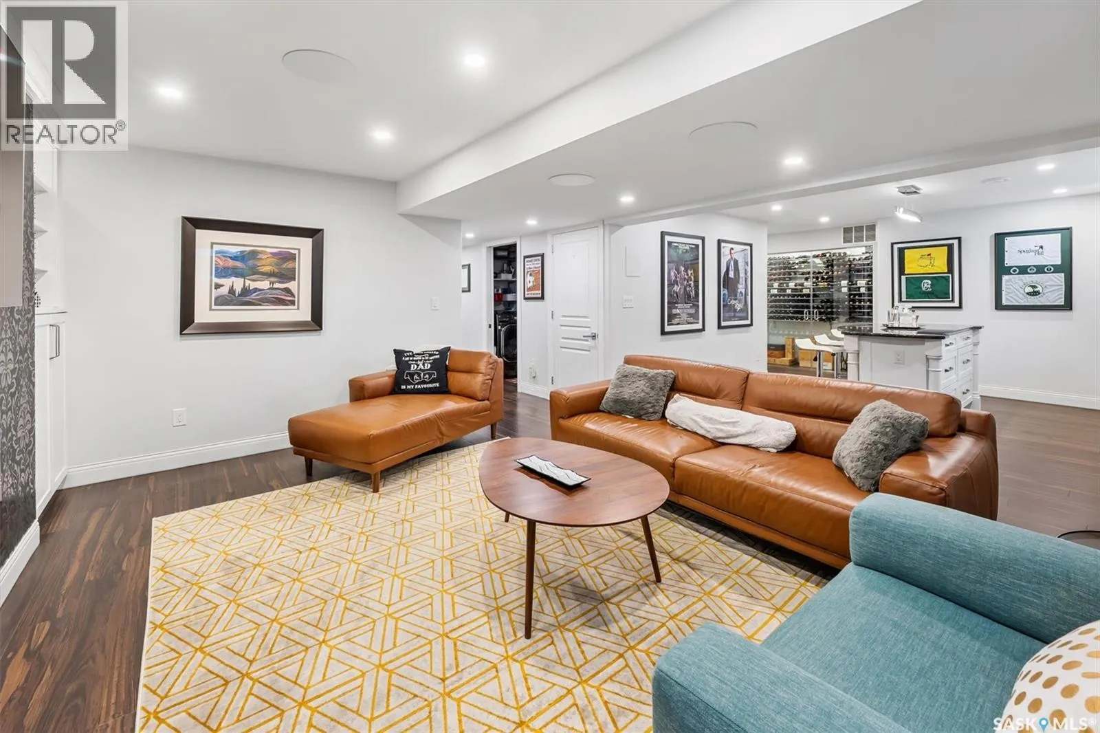 210 Clubhouse BOULEVARD