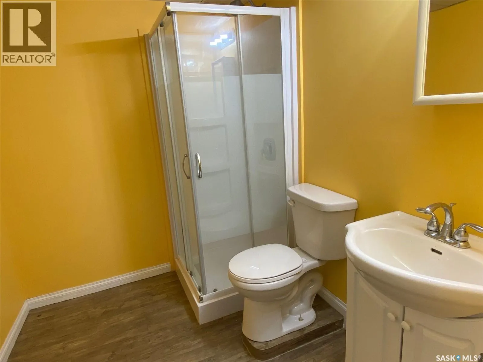 159 Duncan STREET W