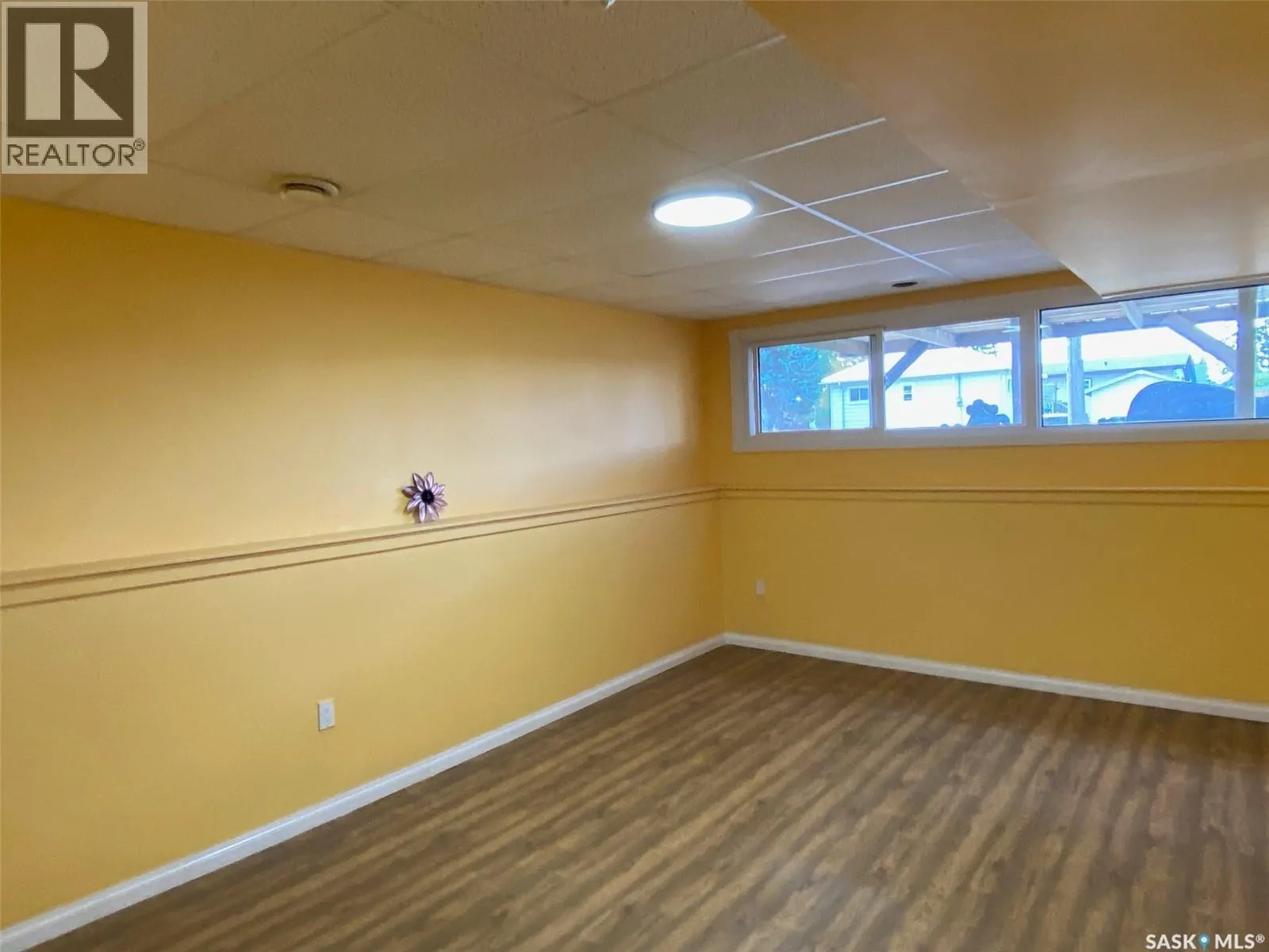 159 Duncan STREET W
