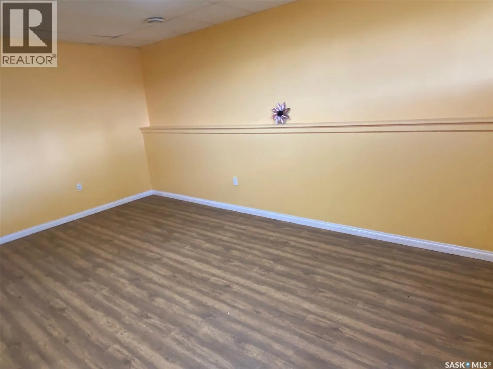 159 Duncan STREET W