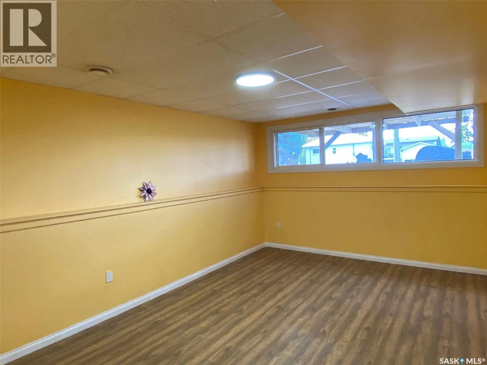 159 Duncan STREET W