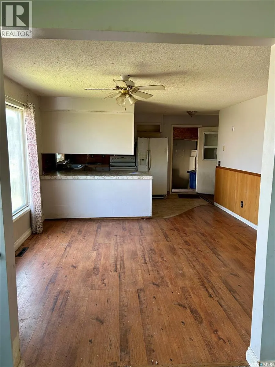 108 1st AVENUE W