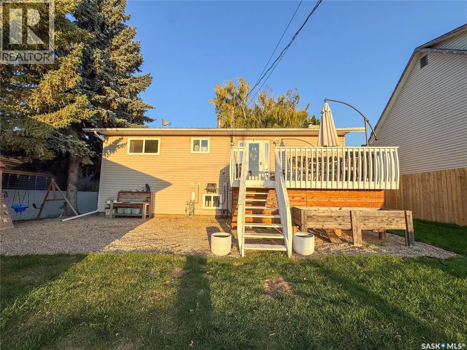 21 Maple PLACE