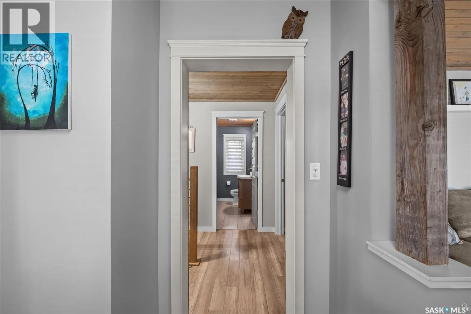 1055 6th STREET E