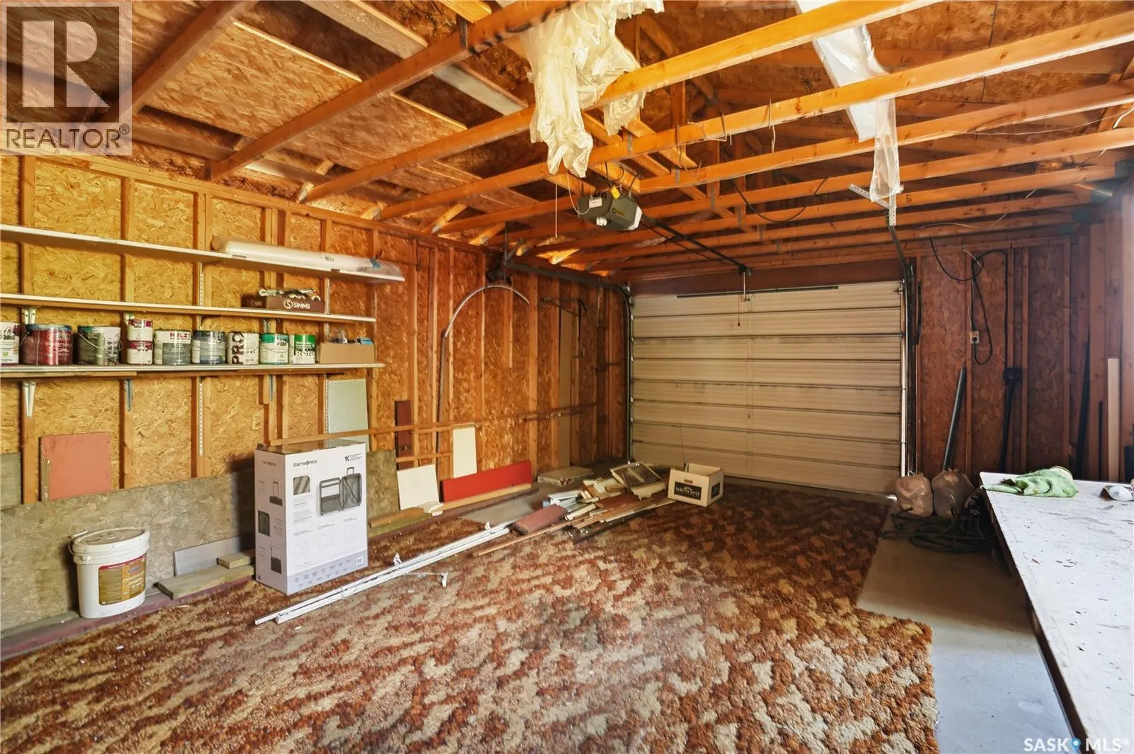 1215 Acadia DRIVE