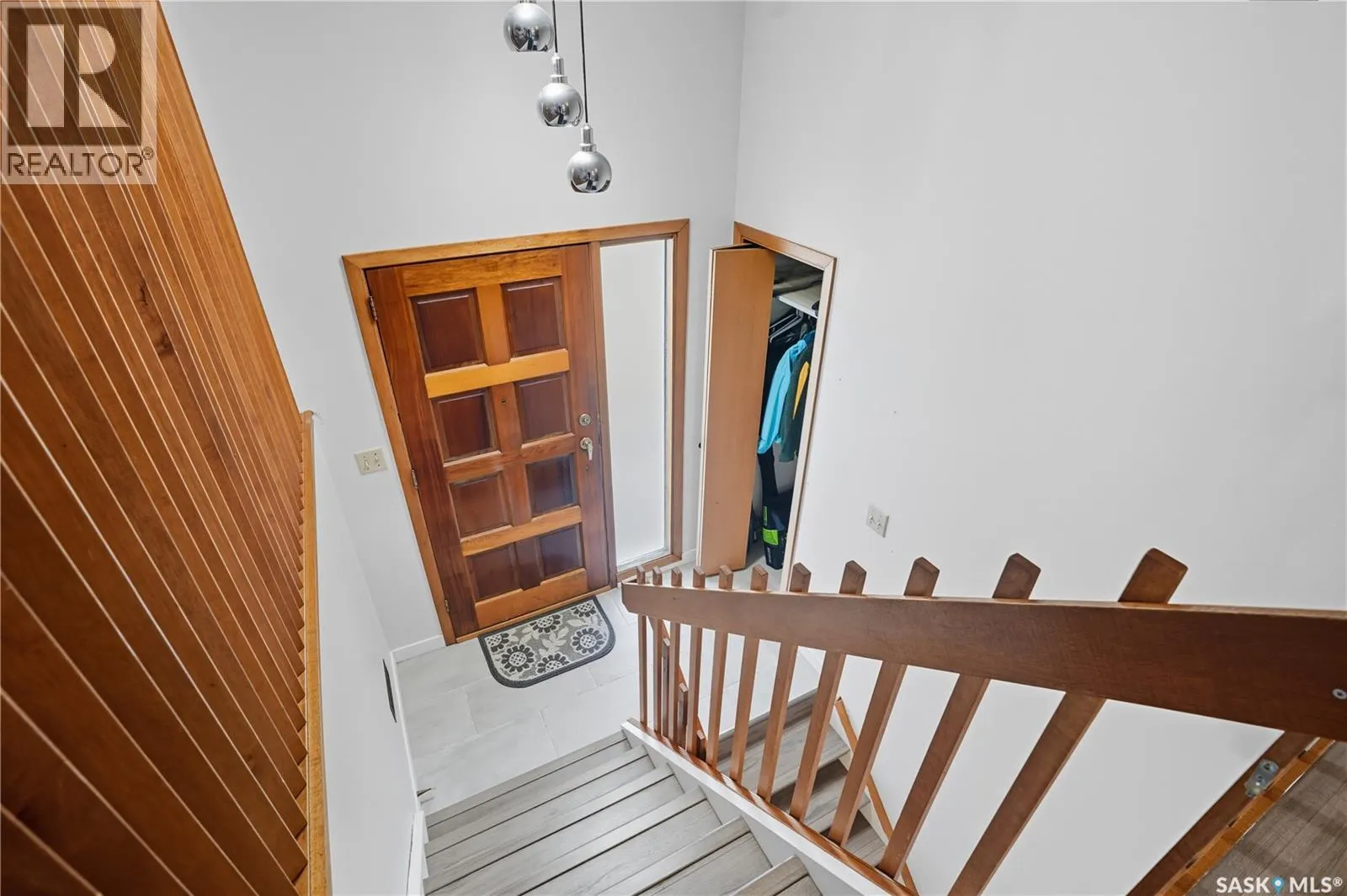 1215 Acadia DRIVE