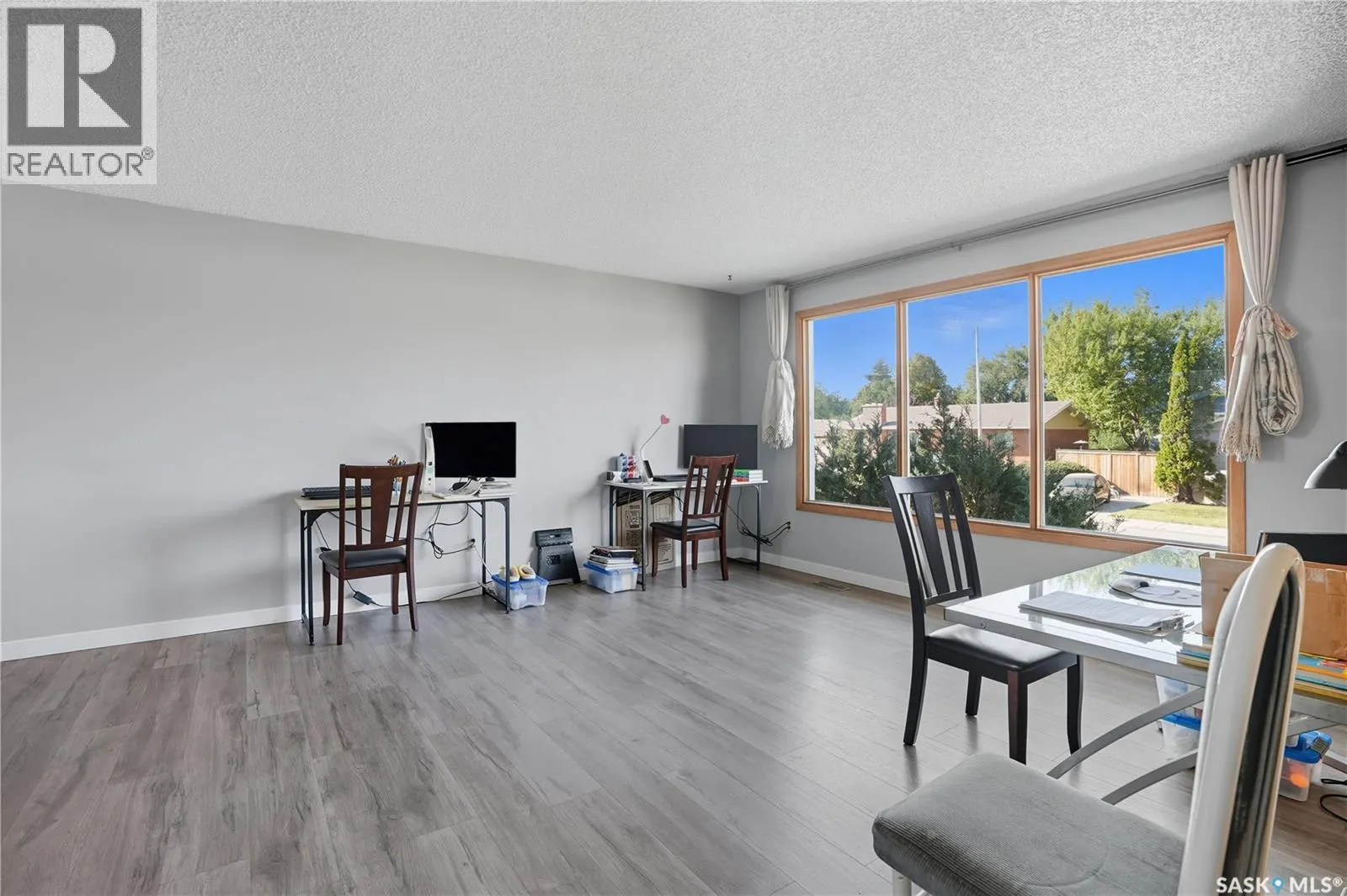 1215 Acadia DRIVE