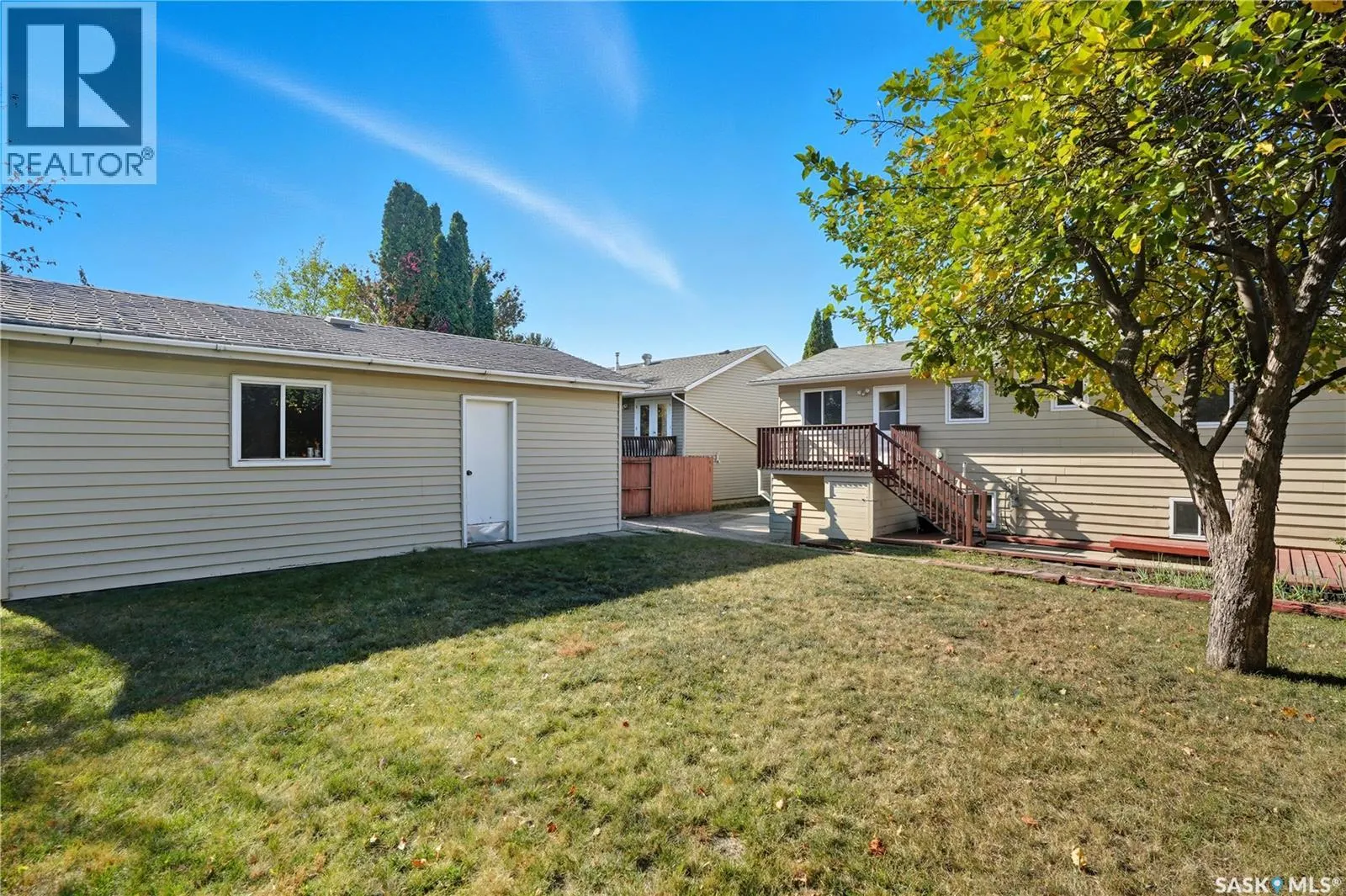 1215 Acadia DRIVE