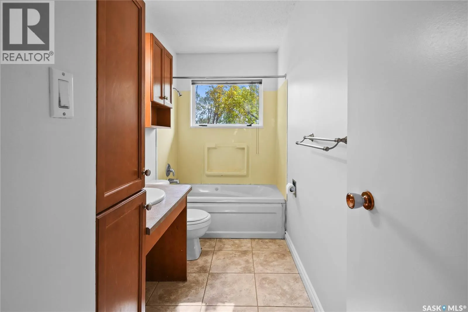 263 Logan CRESCENT