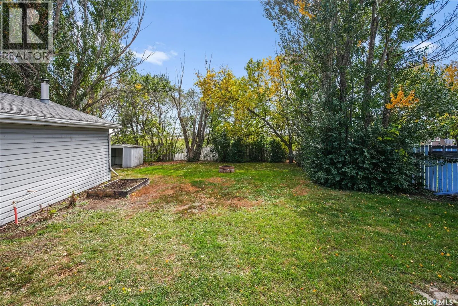263 Logan CRESCENT