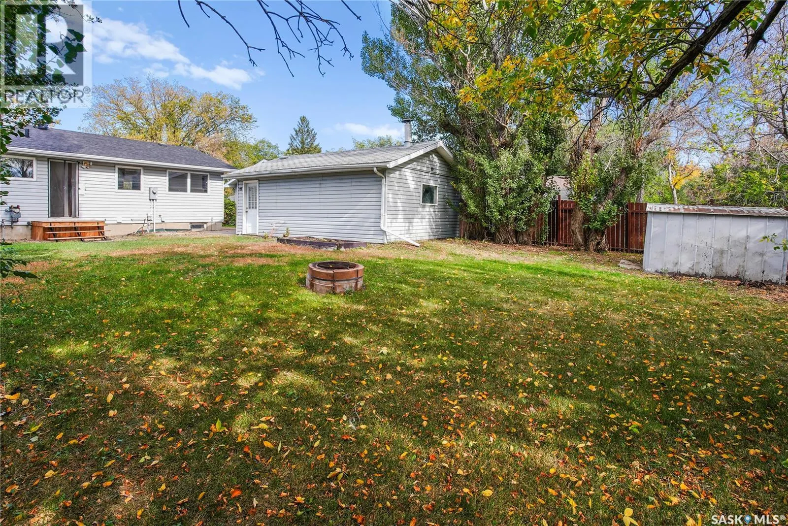263 Logan CRESCENT