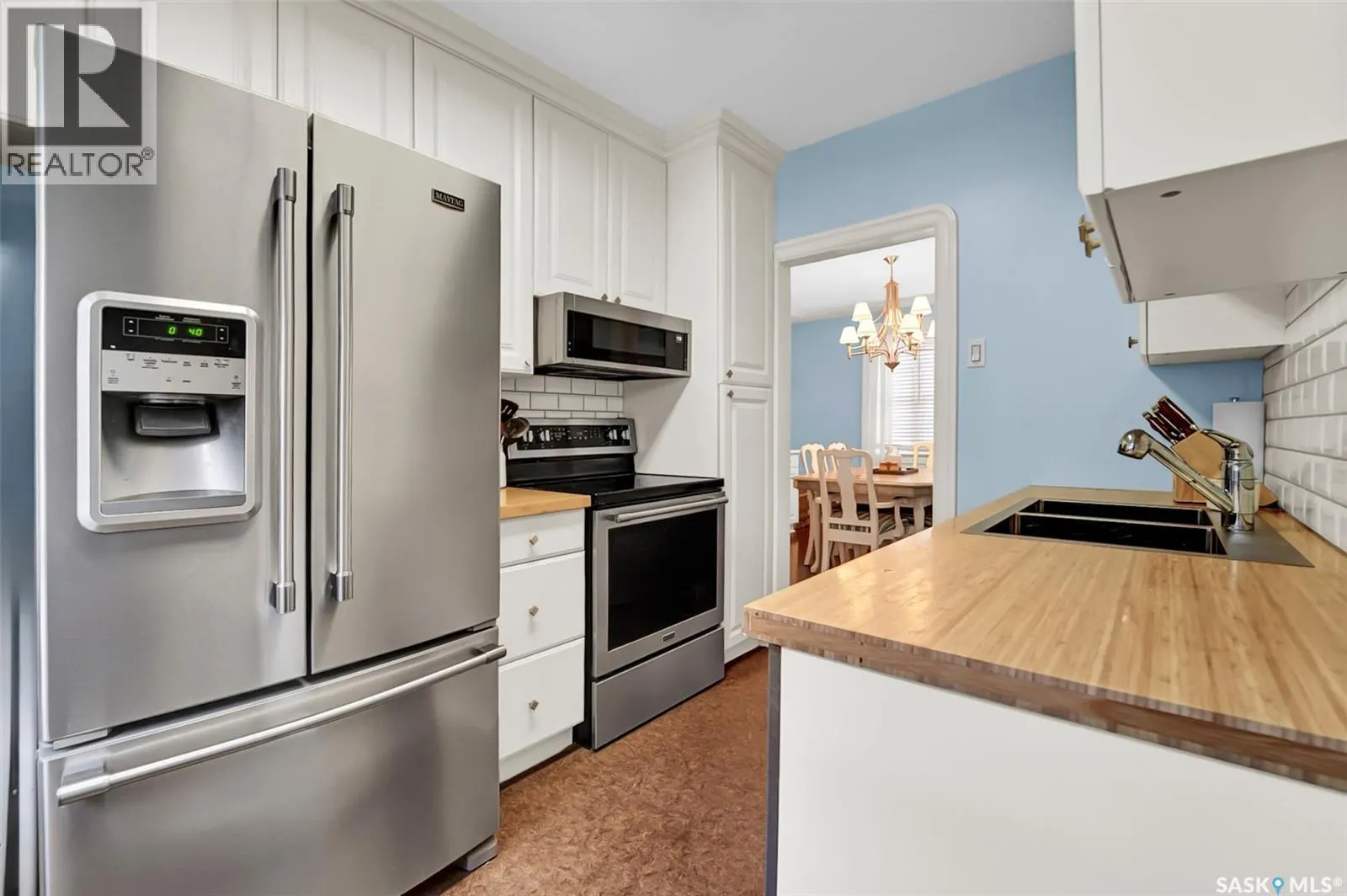 330 8th STREET