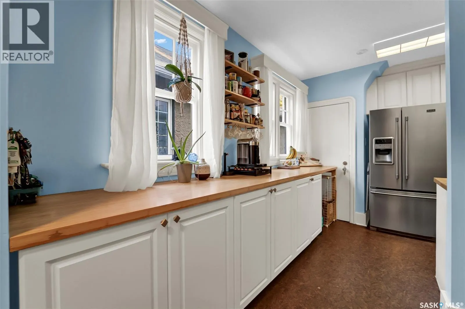 330 8th STREET