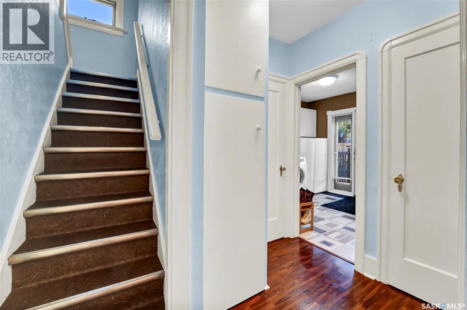 330 8th STREET