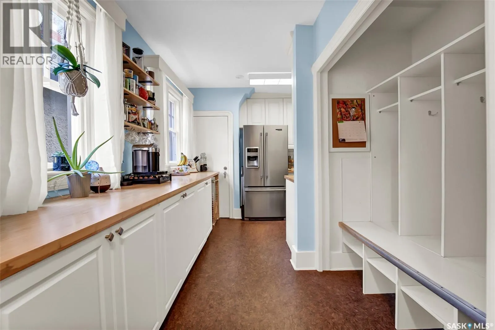 330 8th STREET